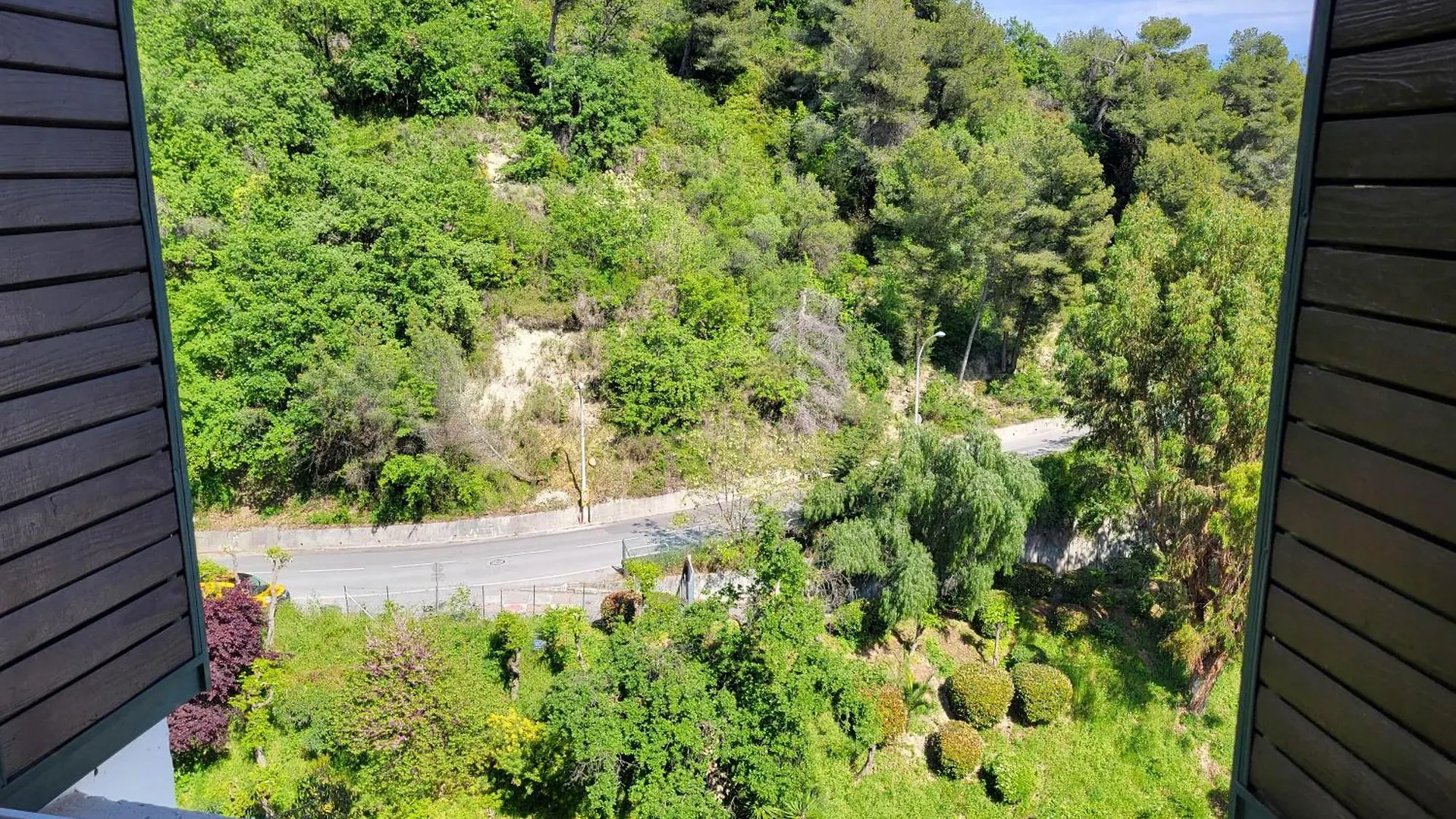 Private Room-1 In Hannana Apartment- 2 Min Walk To Tram 12 Min To Nice Train Station 15 Min To Massena Place Pansiyon