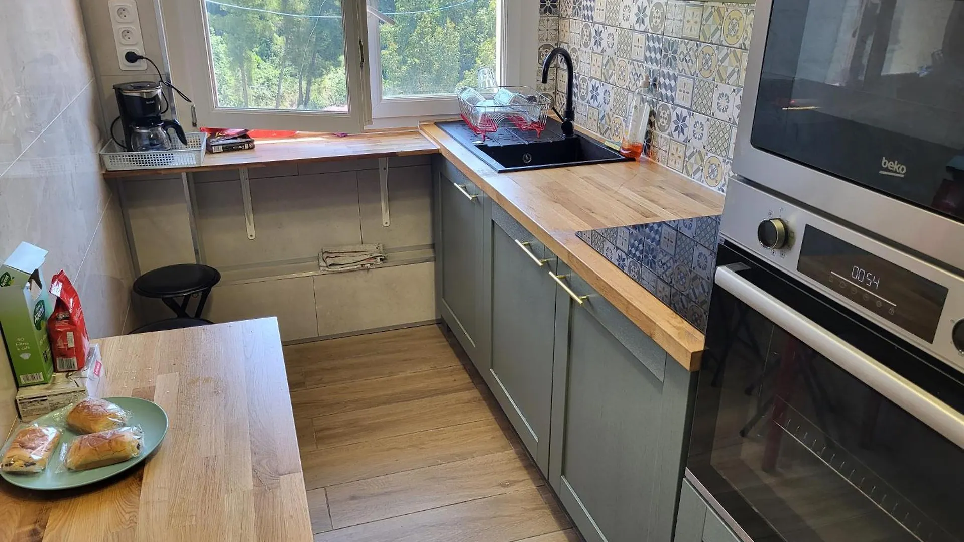 Private Room-1 In Hannana Apartment- 2 Min Walk To Tram 12 Min To Nice Train Station 15 Min To Massena Place