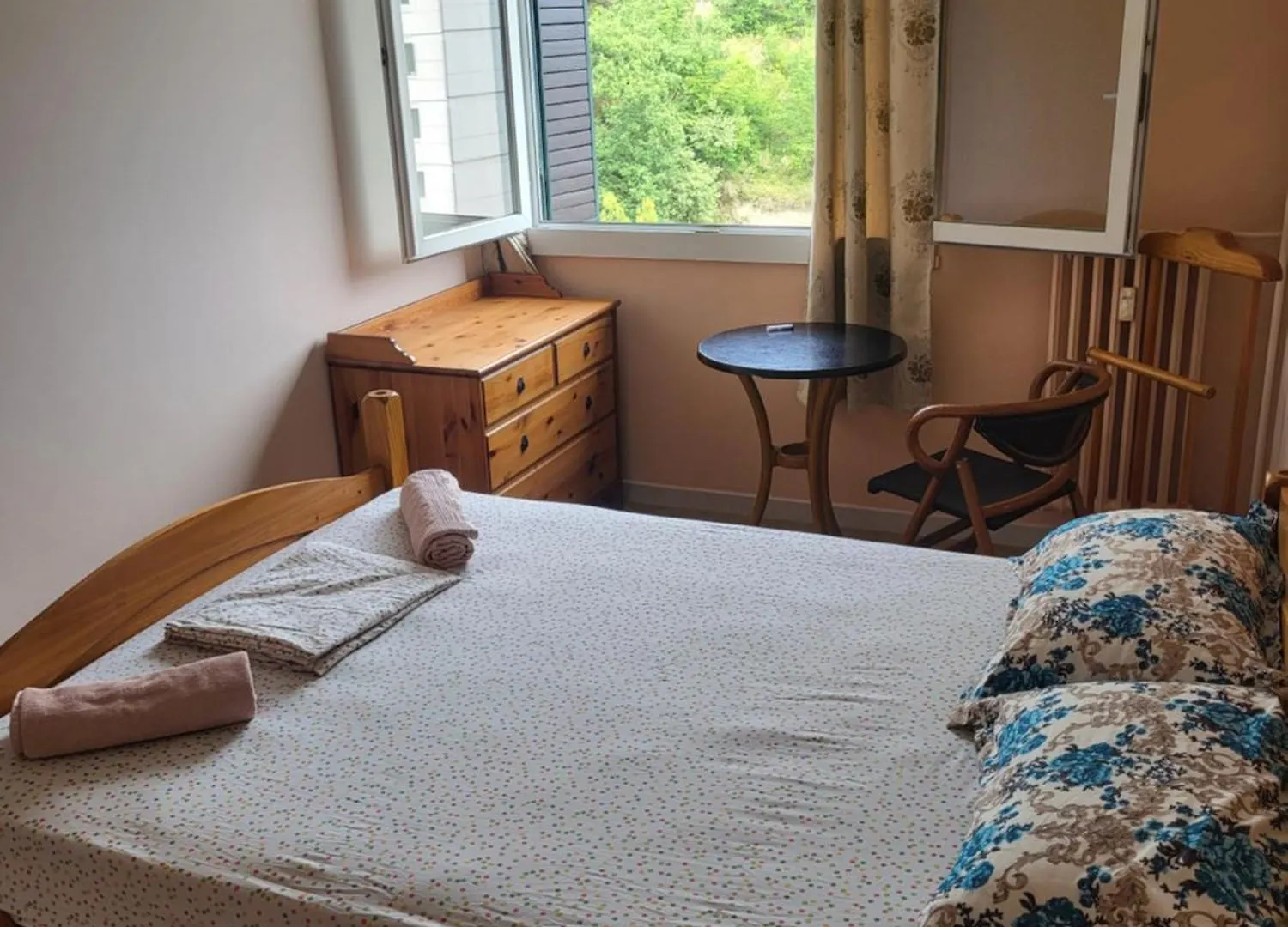 Pansiyon Private Room-1 In Hannana Apartment- 2 Min Walk To Tram 12 Min To Nice Train Station 15 Min To Massena Place