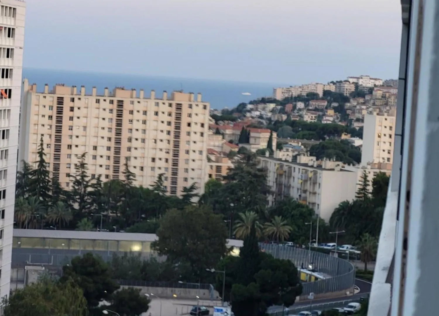 Private Room-1 In Hannana Apartment- 2 Min Walk To Tram 12 Min To Nice Train Station 15 Min To Massena Place 0*,