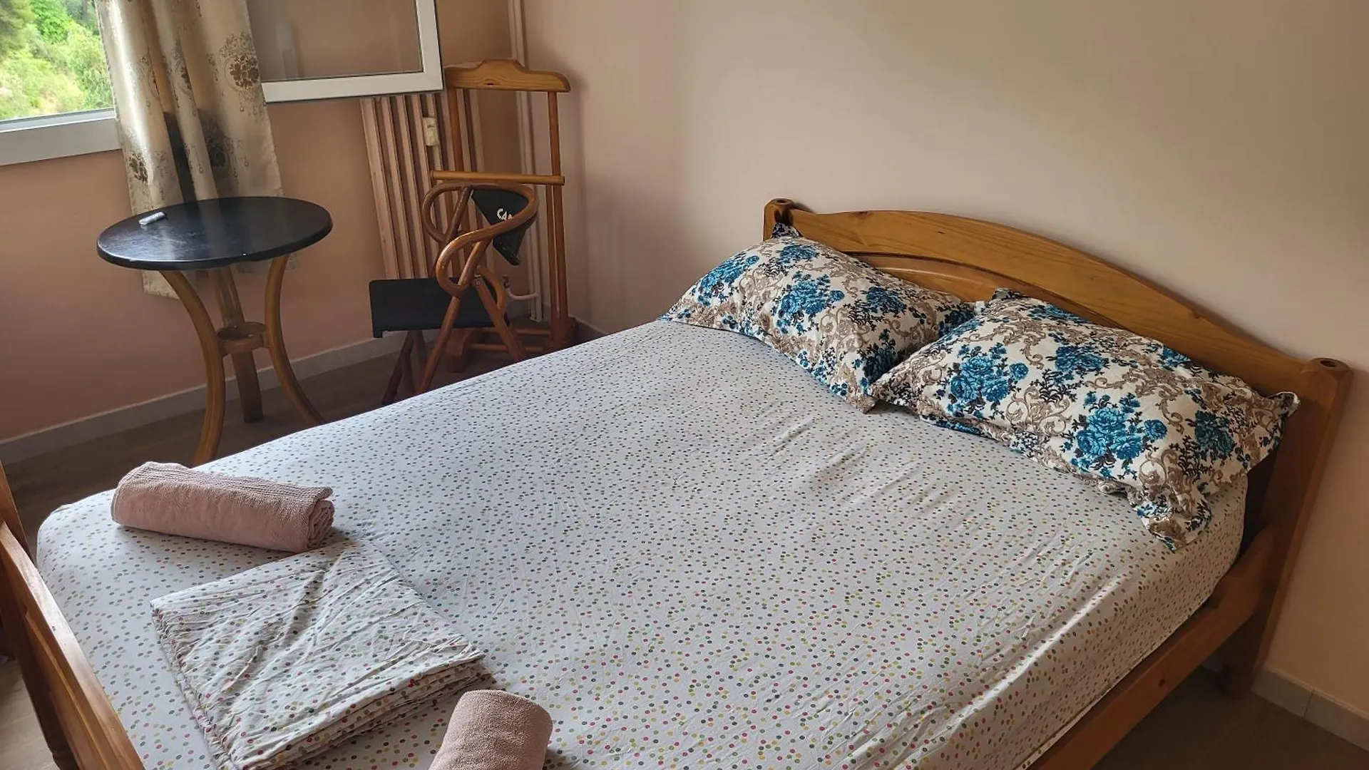 Habitación en casa particular Private Room-1 In Hannana Apartment- 2 Min Walk To Tram 12 Min To Nice Train Station 15 Min To Massena Place